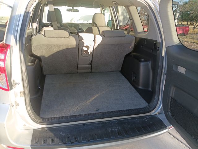 2011 RAV4 AWD (6).jpg